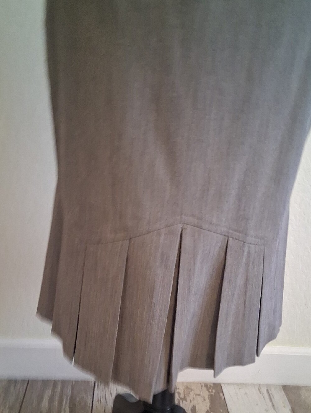 BCX Gray Single-Button Tailored Blazer And Ruffed Skirt. - Picture 11 of 13